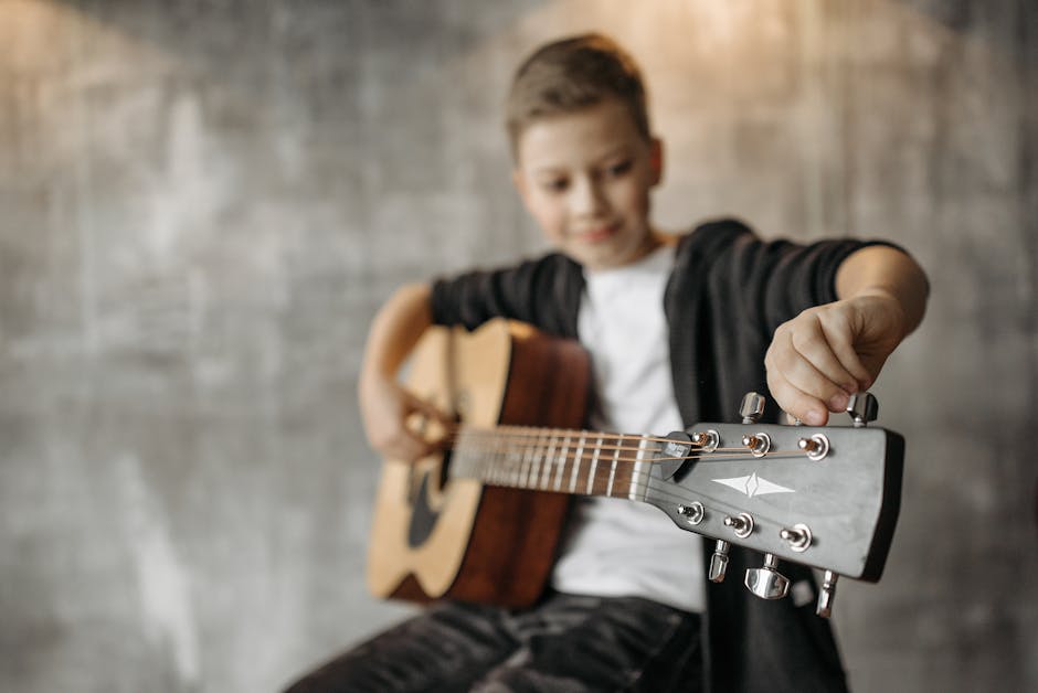 Aprendizado de violoncelo, representando a inteligência musical