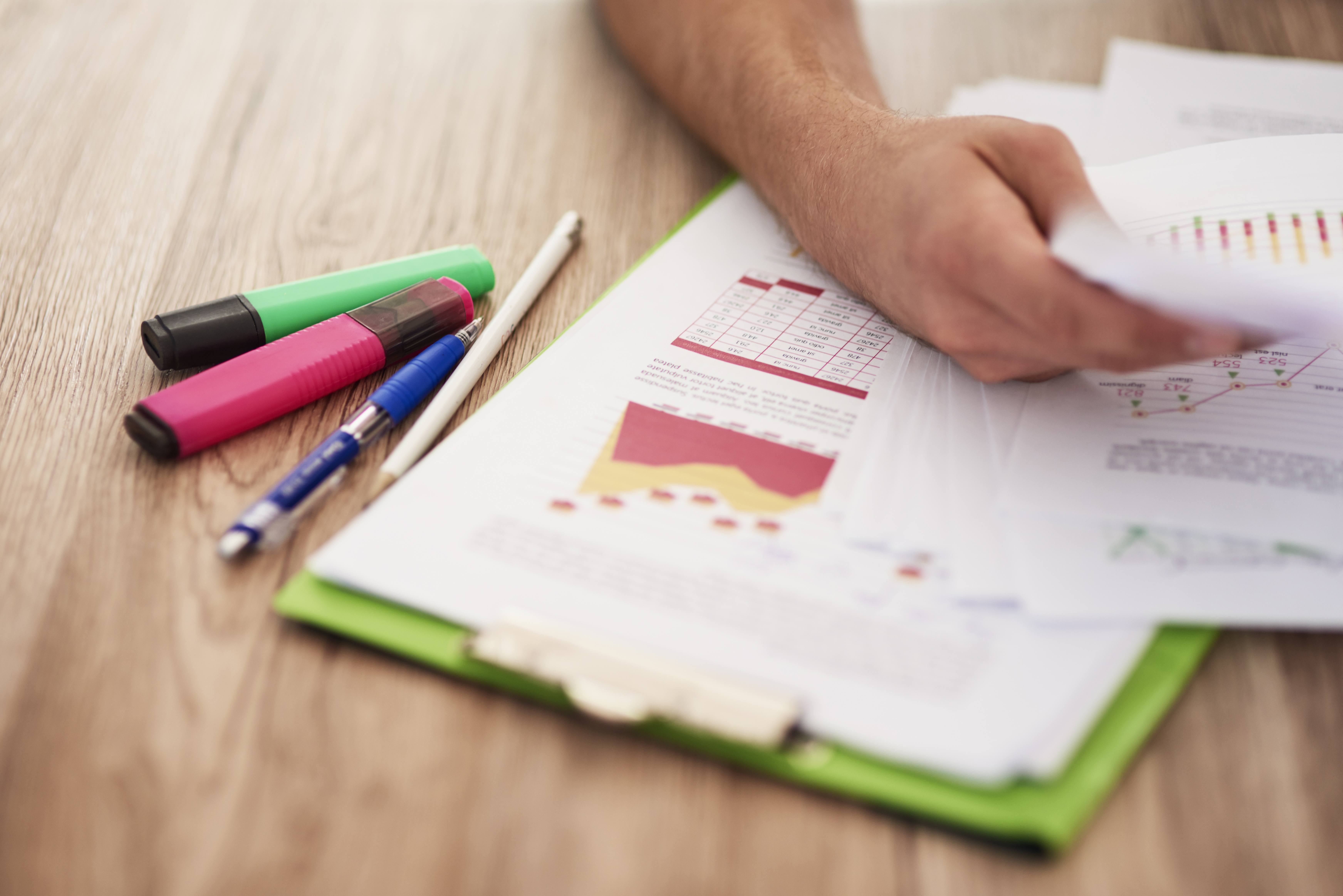 Plano de Gestão Escolar: O Guia Para Diretores Que Querem Parar de Administrar no Escuro
