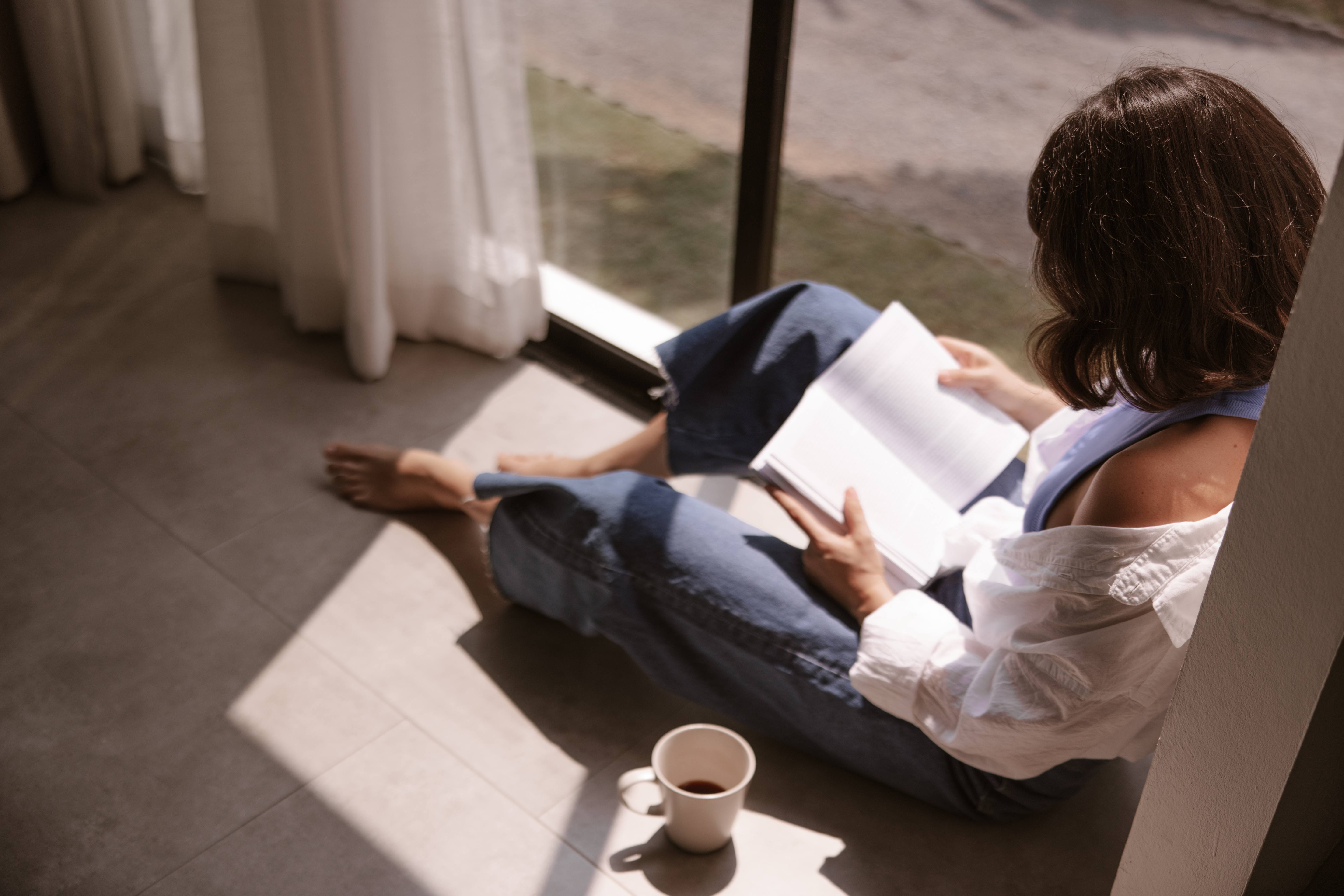 7 Livros de Inteligência Emocional Que Realmente Valem a Pena (e O Que Nenhum Deles Mede)